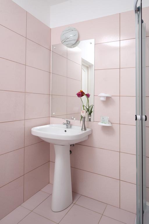 Pensiunea Floare De Colt Hotel Băile Herculane Kamer foto