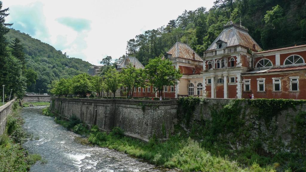 Pensiunea Floare De Colt Hotel Băile Herculane Buitenkant foto