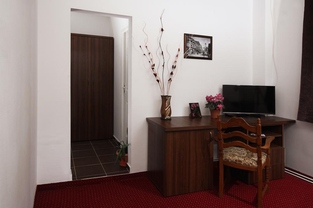 Pensiunea Floare De Colt Hotel Băile Herculane Buitenkant foto