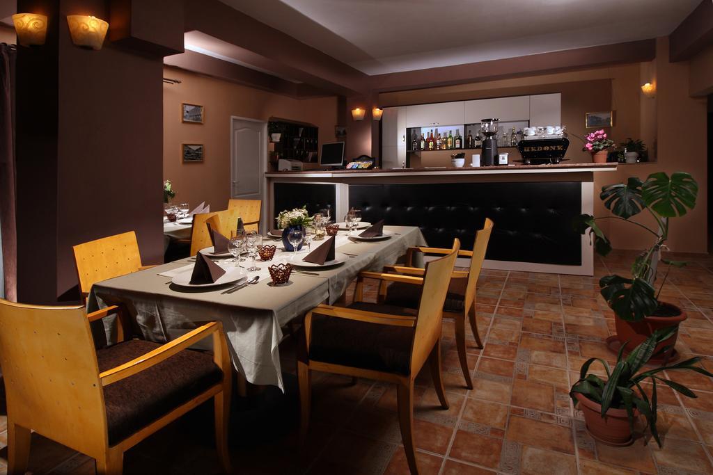 Pensiunea Floare De Colt Hotel Băile Herculane Buitenkant foto