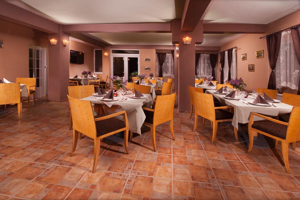 Pensiunea Floare De Colt Hotel Băile Herculane Buitenkant foto